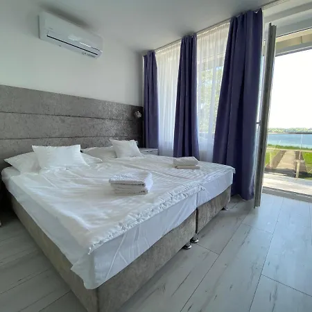 فندق مبيت وإفطار Q-panzio 4*