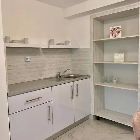 Bed & Breakfast Q-panzio
